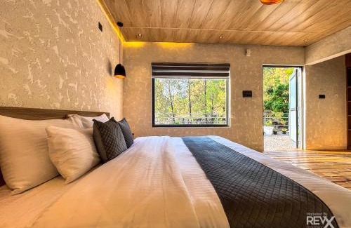 Lansdowne Hotel | Anupraas Resort