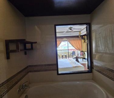 Nong Chaeng Apartment | AoNang BeachFront Poolvila Krabi