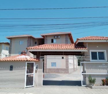 Downtown Ubatuba Apartment | Ap 2 dorm 500 m da Praia Grande