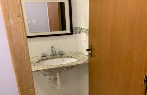 Zona Leste Apartment | Apartment with Netflix, air and nearby. to the mall