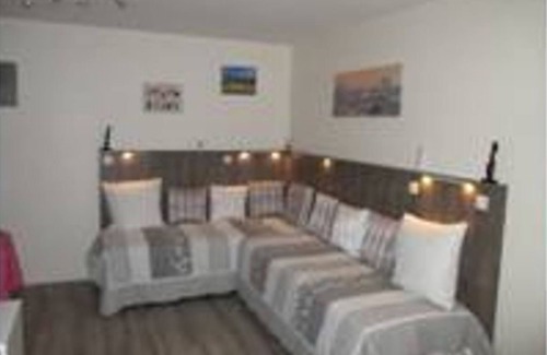 Bagnoles-de-l'Orne Apartment | Apartment for spa treatments