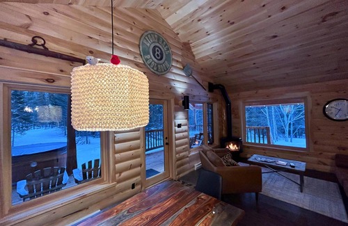 La Malbaie Ski Chalet | Apache - Chalet Tout Confort Avec Jacuzzi