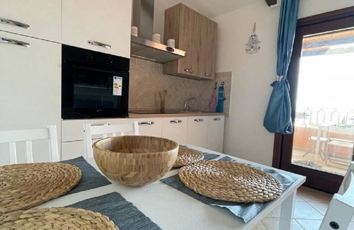 Paduledda Apartment | Apartment 'Sa Suttea Il Mirto' with Sea View, Wi-Fi and Air Conditioning