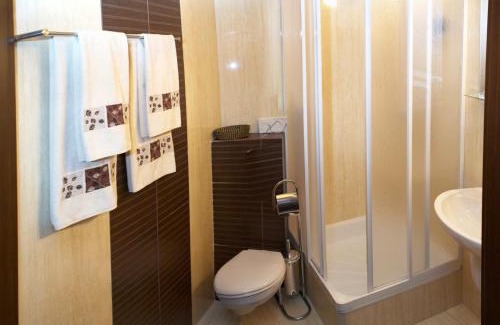 Nowe Miasto Hotel | Apart A2 Poznań - 24h - self check-in - Free Parking