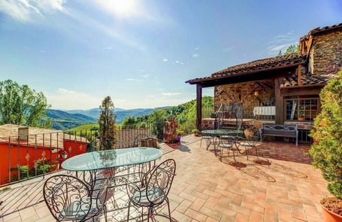 Denuy Apartment | Apartment with gallery with direct exit to the garden