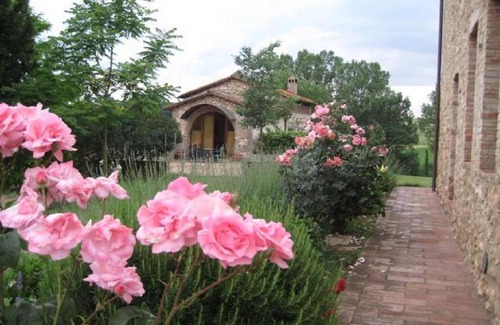 Monteriggioni House | APART. OF CHARM, AIR CONDITIONING, FENCED POOL IN THE HEART OF CHIANTI-FLORENCE