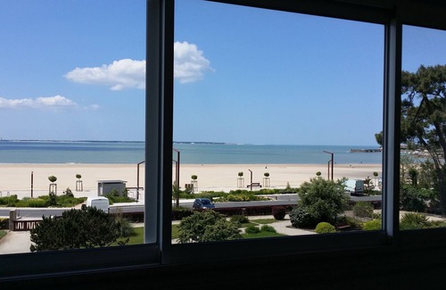 Saint-Georges-de-Didonne Apartment | Apart. w/panoramic sea view facing beach for 6 people, Saint-Georges-de-Didonne