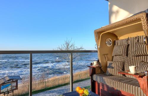 Ustronie Morskie Apartment | Apartament Szafirowy z BEZPOŚREDNIM WIDOKIEM na morze- Nadmorski Luksus Apartamenty