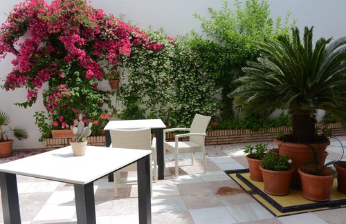 Santa Marina Apartment | Apartamento 1 Dormitorio with Wi-Fi, A/C & Terrace