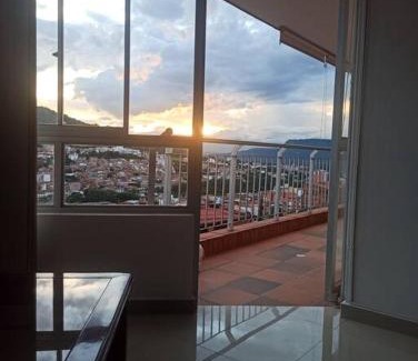 San Gil Apartment | Apartamento amplio con piscina, hermosa vista a la ciudad de San Gil