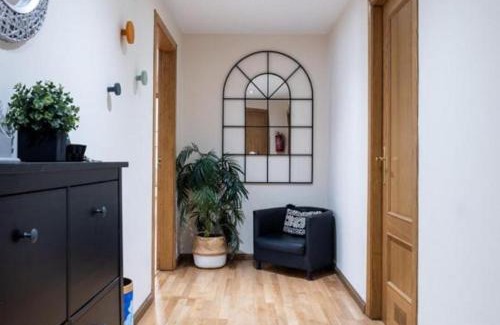 Cangas de Onis Apartment | Apartamento céntrico con wifi y parking de coche tamaño medio