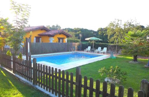 La Portilla Apartment | Apartamento con piscina cerca de Llanes- PDRA001R