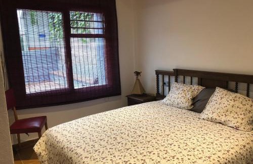 San Martin del Rey Aurelio House | Apartamento con terraza y chimenea