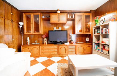 Distrito Oeste Apartment | Apartamento Cortes de Cadiz