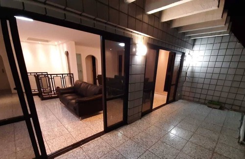 Sao Vicente Apartment | Apartamento Duplex 4 Quartos Próximo à Praia Gonzaguinha - Lugar Ideal Descanso