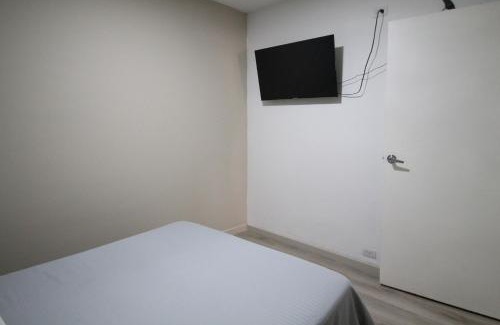 El Poblado Apartment | Apartamento en el Poblado, disponible concierto Shakira M102 By Roots Rentals