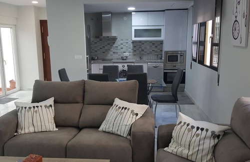 La Trinidad-San Juan y Todos los Santos Apartment | Apartamento entre Patios Valladares