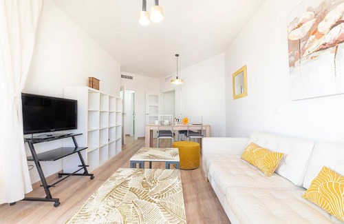 Dos Hermanas Apartment | Apartamento Entrenúcleos