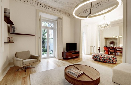 Sao Joao de Deus Apartment | Apartamento Histórico com Muito Charme e Jardim, a 5m do Saldanha