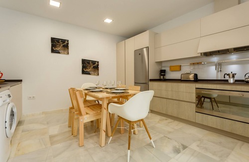 Old Town Apartment | Apartamento La Pepa de ORO by Cadiz4Rentals