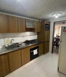 San Fernando Apartment | Apartamento Los Conquistadores Av Roosevelt ESTADIO, UNIDAD DEPORTIVA, IMBANACO, TEQUENDAMA, SAN FERNANDO