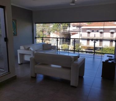 Aguas de Sao Pedro Apartment | Apartamento no centro da cidade - Próximo ao Thermas Water Park - 3 suítes