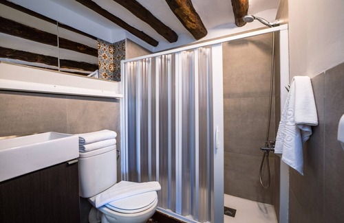 Adahuesca Apartment | Apartamento Rustico con Terraza