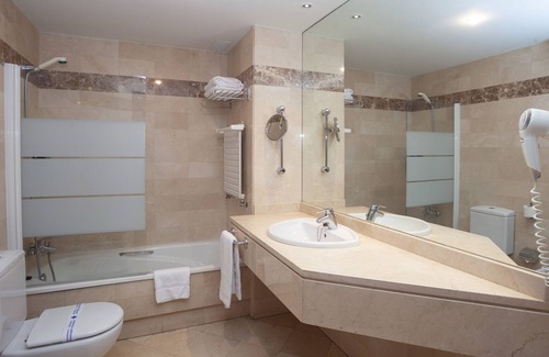 La Corredoria y Ventanielles Apartment | Aparthotel Campus