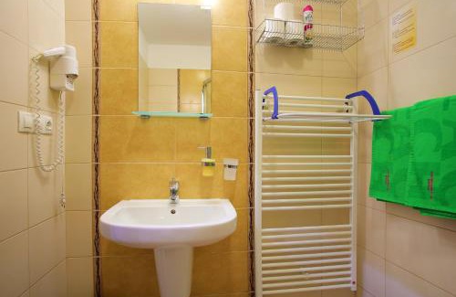 Besenova Apartment | Apartmán Štúdio Lux s terasou Harmony v Thermal Parku Bešeňová s výhľadom na bazény