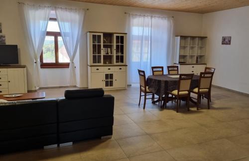 Namest nad Oslavou Apartment | Apartmán na statku 7