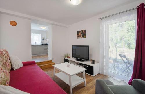 Banska Stiavnica Apartment | Apartmán pod čerešňou