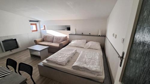 Ostruzna Apartment | Apartmán Stratos