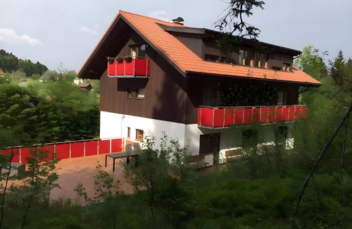 Hierholz Apartment | Apartment '3' with Shared Terrace, Balcony and Wi-Fi
