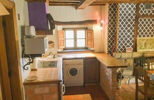 Arguebanes Apartment | Apartment Ensuite with Bath - La Encina