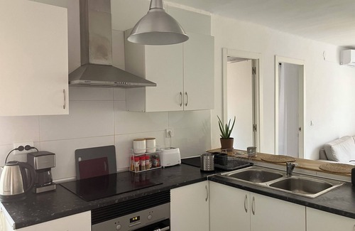 Santa Coloma de Gramenet Apartment | Apartment close to Badalona beach and Barcelona center