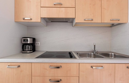 Termeno Sulla Strada del Vino Apartment | Apartment 'Rungg' with Mountain View, Shared Terrace and Wi-Fi