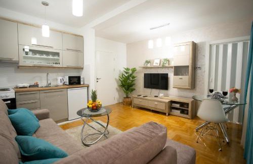 Sremska Mitrovica Apartment | Apartman SUNSET
