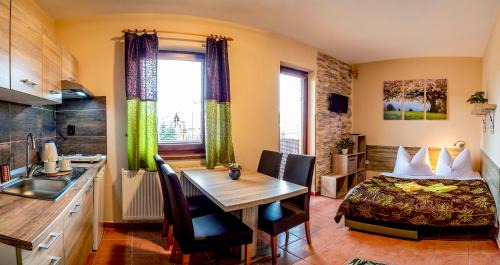 Demanova House | Apartmany Veverica