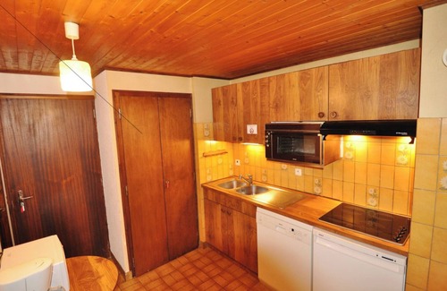 La Chapelle-d'Abondance Apartment | Apartment 'Le Morclan' with Mountain View and Balcony