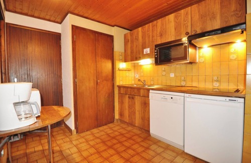La Chapelle-d'Abondance Apartment | Apartment 'Le Morclan' with Mountain View and Balcony