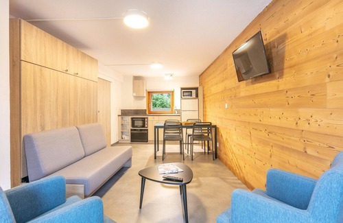 Saint-Leger-les-Melezes House | Apartment in French Alps with Scenic Views