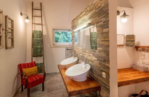 Feistritz ob Bleiburg Apartment | Apartment near Lake Klopeiner with sauna