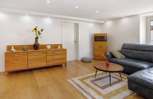 Gailingen Apartment | Apartment "Am Hochrhein Desko" with Shared Garden & Wi-Fi