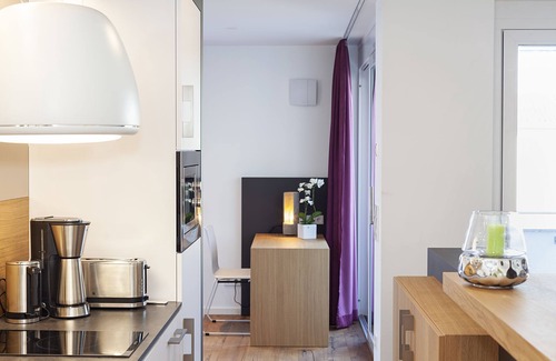 Immenstaad am Bodensee Apartment | Apartment 'Süd-Ost Seeblick' with Lake View, Balcony and Wi-Fi