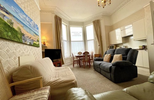 Cullercoats Apartment | Apartment 1 of 6 Amazing views of bay for 4