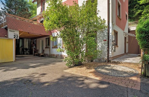 Baden-Baden Apartment | Apartment '1' with Shared Terrace and Wi-Fi