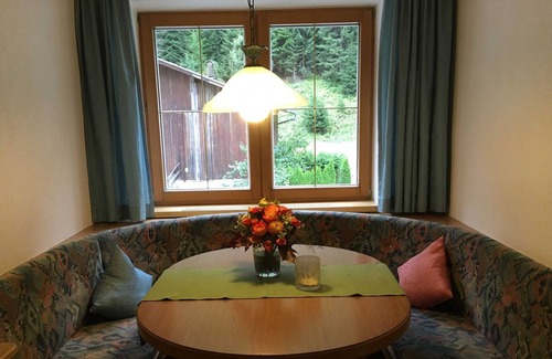 Feichten Apartment | Apartment 100 - Haus Alpina ***