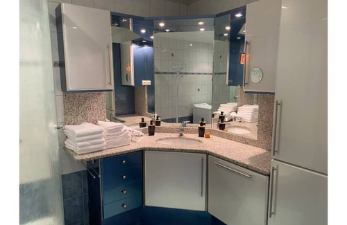 Huningue Apartment | Apartment 100m2 3bedroom 5km from Basel Carnival Free Wifi