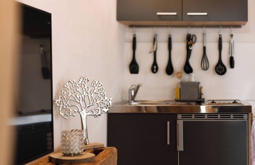 Rosenfeld Apartment | Apartment '-2-die Zwei, Studio 35qm' with Private Terrace, Shared Garden and Wi-Fi