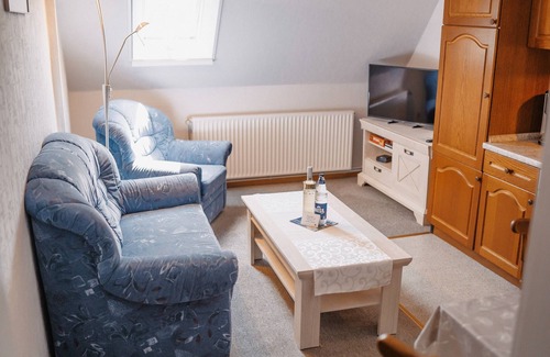 Berensch Apartment | Apartment '2-Room Holiday Apartment' with Shared Terrace, Shared Garden and Wi-Fi